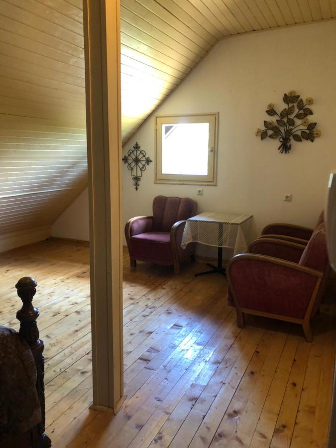 R&B Vendeghaz Leilighet Balatonakarattya Eksteriør bilde